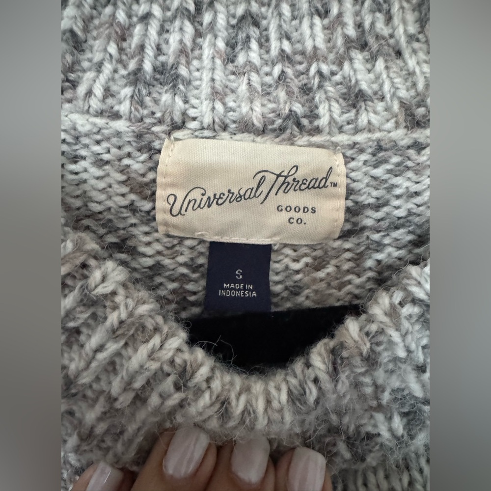 Universal Thread Knit Sweater - Picture 4 of 5